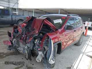 2017 Jeep Cherokee Altitude with VIN 1C4PJLAB4HW640458, listed as a IAAI auction lot 42348793 with 123,062 mi miles and . Bid and sale history available at DreamBid. Image 16.