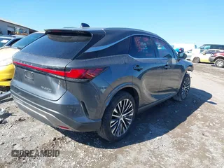 2024 Lexus RX 350h z VIN 2T2BBMCA5RC049966, wystawiony jako IAAI lot #41597363 z przebiegiem 12 936 mil mil oraz . Historia ofert i sprzedaży dostępna na DreamBid. Obrazek 4.