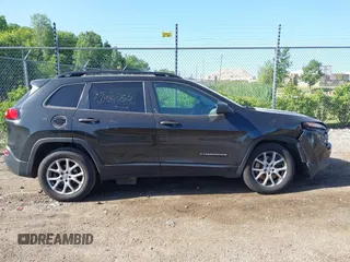 2016 Jeep Cherokee Sport с VIN 1C4PJLAB0GW293645, выставлен на аукционе IAAI как лот 42566125 с пробегом 173 803 миль миль и . История ставок и продаж доступна на DreamBid. Изображение 13.