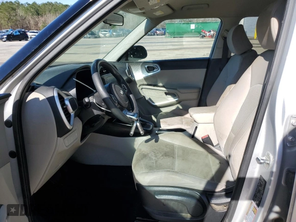2020 Kia Soul LX with VIN KNDJ23AU2L7102414, listed as a Copart auction lot 48180095 with 98,371 mi miles and Salvage Title. Bid and sale history available at carsss.com. Image 7.