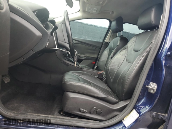 2016 Ford Focus SE с VIN 1FADP3F22GL249924, выставлен на аукционе Copart как лот 58971225 с пробегом 185 322 миль миль и Списание • Salvage title. История ставок и продаж доступна на DreamBid. Изображение 7.