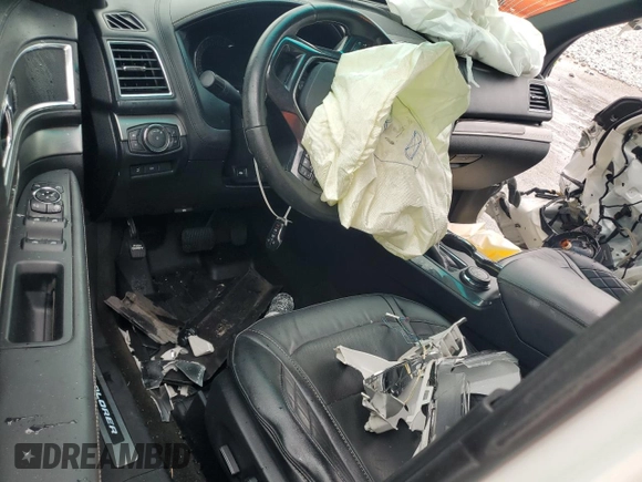 2016 Ford Explorer Platinum с VIN 1FM5K8HTXGGC69715, выставлен на аукционе Copart как лот 59577805 с пробегом 48 926 миль миль и Списание • Salvage title. История ставок и продаж доступна на DreamBid. Изображение 8.