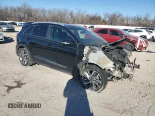 2017 Kia Niro Touring with VIN KNDCE3LC3H5055143, listed as a Copart auction lot 88364405 with 0 mi miles and Salvage Title. Bid and sale history available at carsss.com. Image 4.