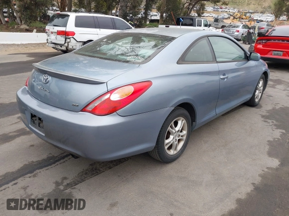 2005 Toyota Solara SE z VIN 4T1CE38PX5U977983, wystawiony jako IAAI lot #42009490 z przebiegiem 312 040 mil mil oraz . Historia ofert i sprzedaży dostępna na DreamBid. Obrazek 4.
