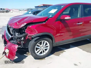 2015 Kia Sorento LX with VIN 5XYKT3A62FG592895, listed as a IAAI auction lot 41968561 with 99,761 mi miles. Bid and sale history available at carsss.com. Image 18.