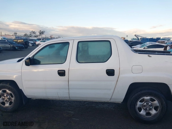 2013 Honda Ridgeline RT with VIN 5FPYK1F22DB006697, listed as a IAAI auction lot 41421707 with 233,724 mi miles. Bid and sale history available at carsss.com. Image 14.
