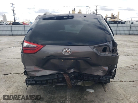 2020 Toyota Sienna XLE Auto Access Seat with VIN 5TDYZ3DC5LS054345, listed as a Copart auction lot 44505715 with 261,275 mi miles and Salvage Title. Bid and sale history available at carsss.com. Image 6.