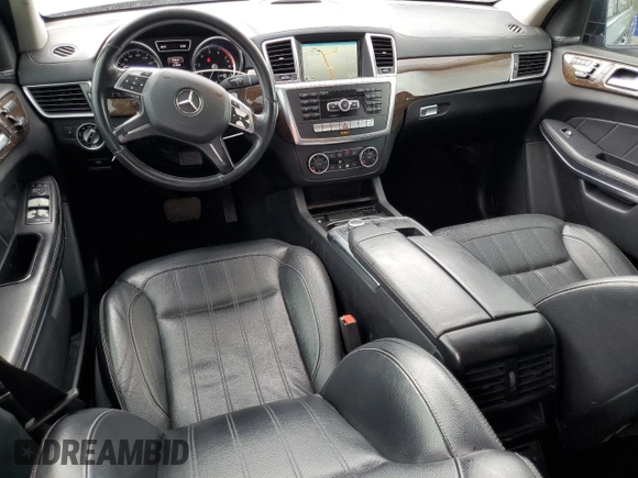 2014 Mercedes-Benz GL 450 z VIN 4JGDF7CE3EA402706, wystawiony jako Copart lot #59056875 z przebiegiem 131 460 mil mil oraz Szkoda całkowita • Salvage title. Historia ofert i sprzedaży dostępna na DreamBid. Obrazek 8.
