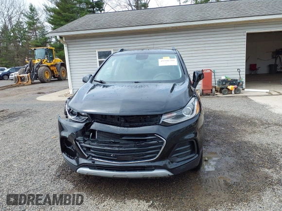 2018 Chevrolet Trax LT with VIN 3GNCJPSB7JL332871, listed as a IAAI auction lot 41946788 with 60,987 mi miles. Bid and sale history available at carsss.com. Image 13.