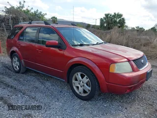 2007 Ford Freestyle Limited with VIN 1FMDK03107GA15529, listed as a IAAI auction lot 41602731 with 268,359 mi miles. Bid and sale history available at carsss.com. Image 1.
