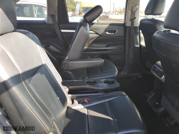 2018 Toyota Highlander SE with VIN 5TDJZRFH9JS524497, listed as a Copart auction lot 48726665 with 83,973 mi miles and Salvage Title. Bid and sale history available at carsss.com. Image 11.