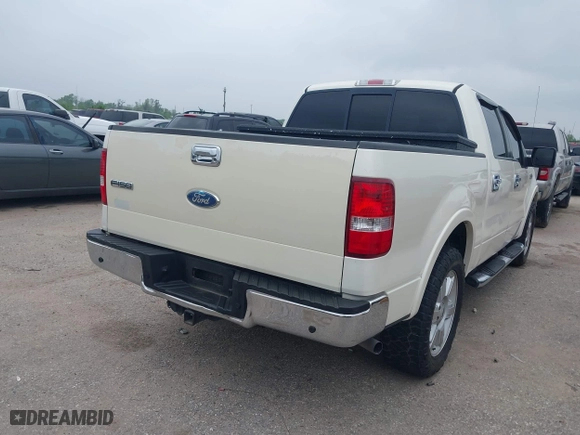 2007 Ford F-150 XLT with VIN 1FTPW12V97FA75590, listed as a IAAI auction lot 41916986 with 180,413 mi miles. Bid and sale history available at carsss.com. Image 4.