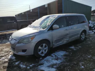 2010 Volkswagen Routan SE with VIN 2V4RW3D18AR202351, listed as a Copart auction lot 51469075 with 167,027 mi miles and Clean Title. Bid and sale history available at carsss.com. Image 1.