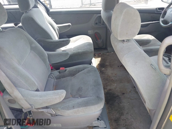 2008 Toyota Sienna CE with VIN 5TDZK23C88S201351, listed as a IAAI auction lot 42158607 with 213,618 mi miles. Bid and sale history available at carsss.com. Image 8.