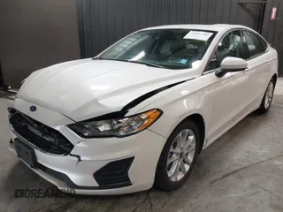 2020 Ford Fusion SE z VIN 3FA6P0LU8LR142370, wystawiony jako IAAI lot #42457342 z przebiegiem 53 808 mil mil oraz . Historia ofert i sprzedaży dostępna na DreamBid. Obrazek 2.
