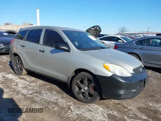 2004 Toyota Matrix Std with VIN 2T1LR32E94C230838, listed as a IAAI auction lot 41693208 with 263,772 mi miles. Bid and sale history available at carsss.com. Image 1.