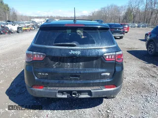 2020 Jeep Compass Latitude with VIN 3C4NJDBB5LT222386, listed as a IAAI auction lot 41851936 with 91,246 mi miles. Bid and sale history available at carsss.com. Image 16.