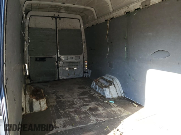 2005 Freightliner Sprinter z VIN WDYPD544755837565, wystawiony jako Copart lot #75308584 z przebiegiem 383 888 mil mil oraz Czysty tytuł • Clean title. Historia ofert i sprzedaży dostępna na DreamBid. Obrazek 10.