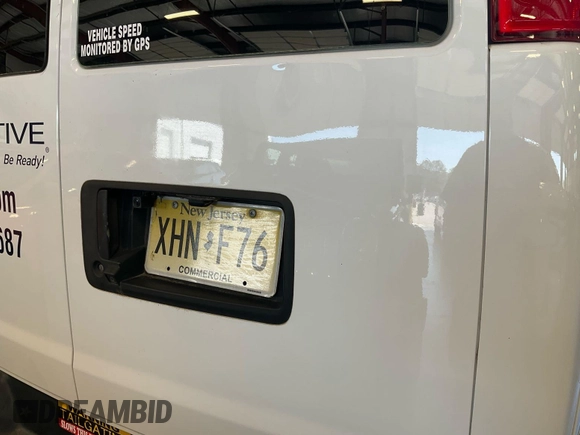 2019 Chevrolet Express Cargo with VIN 1GCWGAFP2K1202013, listed as a IAAI auction lot 42201471 with 207,301 mi miles. Bid and sale history available at carsss.com. Image 1.
