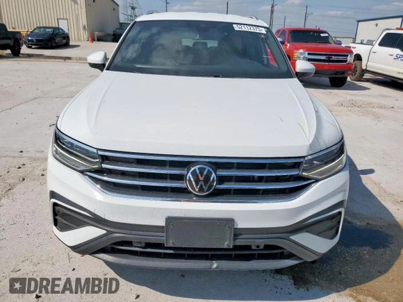 2022 Volkswagen Tiguan SE with VIN 3VV3B7AX8NM162220, listed as a Copart auction lot 52112375 with 44,315 mi miles and Clean title. Bid and sale history available at DreamBid. Image 5.