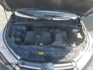 2019 Toyota Highlander SE z VIN 5TDJZRFH1KS991950, wystawiony jako Copart lot #51900875 z przebiegiem 110 804 mil mil oraz Szkoda całkowita • Salvage title. Historia ofert i sprzedaży dostępna na DreamBid. Obrazek 11.
