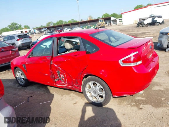 2008 Ford Focus SE z VIN 1FAHP35N08W192703, wystawiony jako IAAI lot #42280619 z przebiegiem 119 636 mil mil oraz . Historia ofert i sprzedaży dostępna na DreamBid. Obrazek 14.