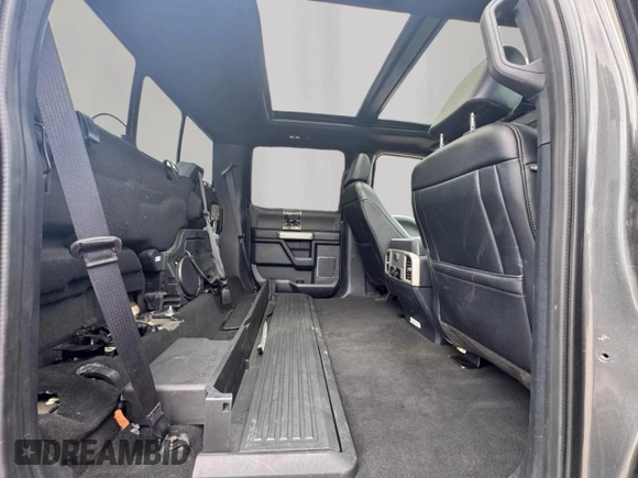 2022 Ford F-350 XL with VIN 1FT8W3DT8NEG01027, listed as a Copart auction lot 59551375 with 239,411 mi miles and Clean title. Bid and sale history available at DreamBid. Image 6.