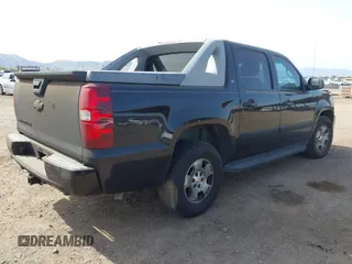 2007 Chevrolet Avalanche LTZ with VIN 3GNFK12317G113566, listed as a IAAI auction lot 41939386 with 297,959 mi miles and . Bid and sale history available at DreamBid. Image 4.