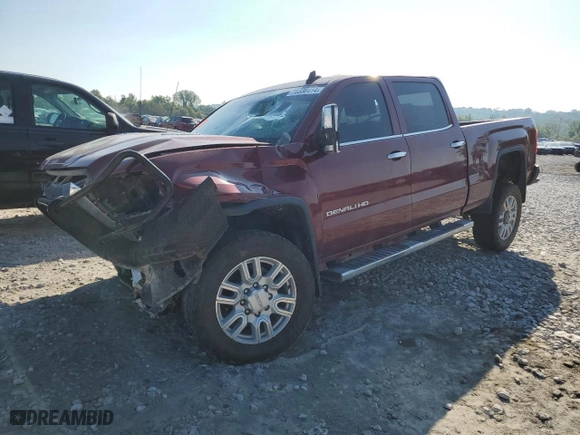 2015 GMC Sierra 2500HD Denali with VIN 1GT120E84FF540230, listed as a Copart auction lot 70030414 with 189,959 mi miles and Salvage Title. Bid and sale history available at carsss.com. Image 1.