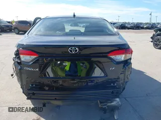 2025 Toyota Corolla LE z VIN 5YFB4MDEXSP261655, wystawiony jako IAAI lot #41429161 z przebiegiem 9 872 mil mil oraz . Historia ofert i sprzedaży dostępna na DreamBid. Obrazek 17.