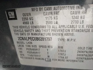 2011 Chevrolet Equinox LT w/2LT with VIN 2CNALPEC6B6281797, listed as a IAAI auction lot 40904828 with 189,358 mi miles. Bid and sale history available at carsss.com. Image 9.