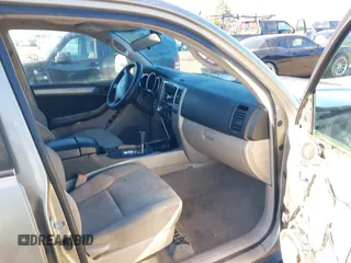 2006 Toyota 4Runner SR5 z VIN JTEBU14R660081036, wystawiony jako IAAI lot #41390193 z przebiegiem 242 999 mil mil oraz . Historia ofert i sprzedaży dostępna na DreamBid. Obrazek 5.