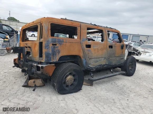 2008 Hummer H2 SUV with VIN 5GRGN23838H103079, listed as a Copart auction lot 63880494 with 0 mi miles and Non Repairable. Bid and sale history available at carsss.com. Image 3.