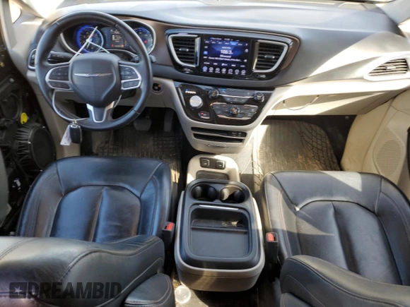 2017 Chrysler Pacifica Touring L z VIN 2C4RC1BG3HR569490, wystawiony jako Copart lot #48378865 z przebiegiem 144 016 mil mil oraz Szkoda całkowita • Salvage title. Historia ofert i sprzedaży dostępna na DreamBid. Obrazek 8.
