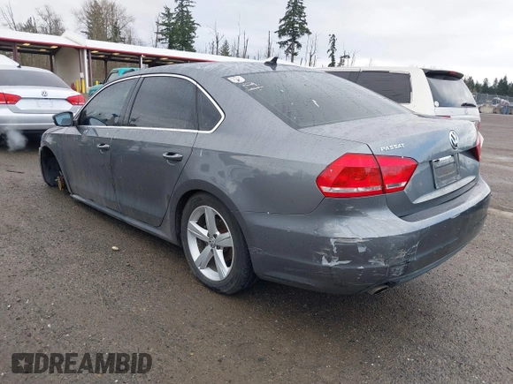 2013 Volkswagen Passat SE w/Sunroof & Nav with VIN 1VWBP7A33DC072530, listed as a IAAI auction lot 41906797 with 118,110 mi miles. Bid and sale history available at carsss.com. Image 3.