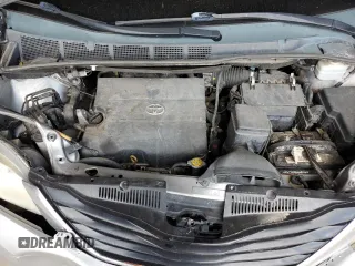 2014 Toyota Sienna LE AAS z VIN 5TDKK3DC6ES455092, wystawiony jako Copart lot #55516435 z przebiegiem 256 846 mil mil oraz Szkoda całkowita • Salvage title. Historia ofert i sprzedaży dostępna na DreamBid. Obrazek 12.