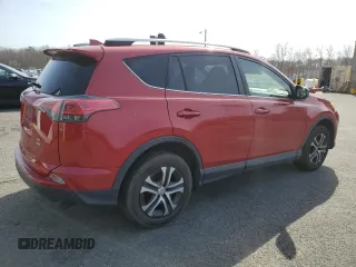 2017 Toyota RAV4 LE z VIN JTMBFREV5HJ144052, wystawiony jako Copart lot #47301545 z przebiegiem 49 765 mil mil oraz Czysty tytuł • Clean title. Historia ofert i sprzedaży dostępna na DreamBid. Obrazek 3.