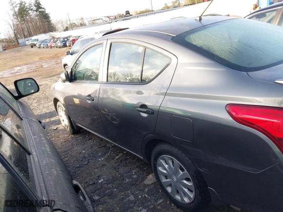 2019 Nissan Versa Sedan SV with VIN 3N1CN7AP6KL828159, listed as a IAAI auction lot 41722674 with 132,854 mi miles. Bid and sale history available at carsss.com. Image 14.