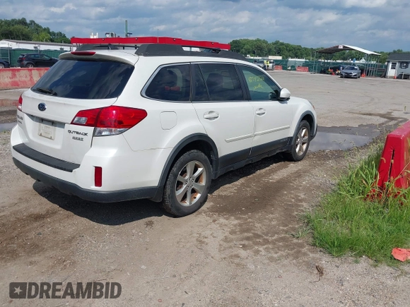 2014 Subaru Outback Limited with VIN 4S4BRBLC2E3309969, listed as a IAAI auction lot 42782324 with 187,771 mi miles and . Bid and sale history available at DreamBid. Image 4.