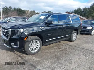 2023 GMC Yukon XL SLT z VIN 1GKS2GKD2PR562956, wystawiony jako IAAI lot #41202979 z przebiegiem 14 938 mil mil oraz . Historia ofert i sprzedaży dostępna na DreamBid. Obrazek 14.