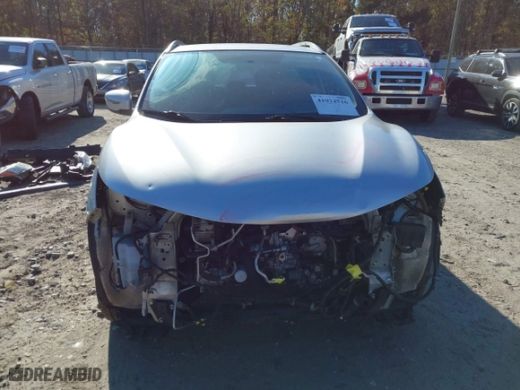 2017 Nissan Rogue Sport SV with VIN JN1BJ1CP6HW010659, listed as a IAAI auction lot 41024516 with 165,498 mi miles. Bid and sale history available at carsss.com. Image 13.