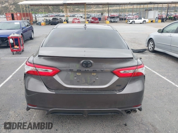 2020 Toyota Camry SE z VIN 4T1G11AK2LU989218, wystawiony jako IAAI lot #42204901 z przebiegiem 83 147 mil mil oraz . Historia ofert i sprzedaży dostępna na DreamBid. Obrazek 16.
