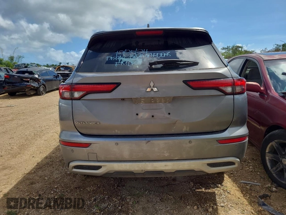 2022 Mitsubishi Outlander SE z VIN JA4J3UA84NZ085087, wystawiony jako Copart lot #88528845 z przebiegiem Nie podano mil oraz Nie do naprawy • Non repairable. Historia ofert i sprzedaży dostępna na DreamBid. Obrazek 6.