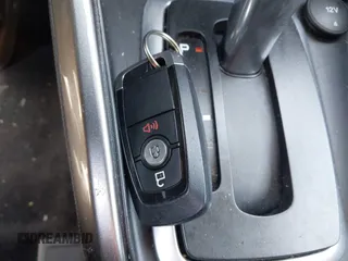 2020 Ford EcoSport SE z VIN MAJ3S2GE9LC311360, wystawiony jako IAAI lot #42031058 z przebiegiem 46 365 mil mil oraz . Historia ofert i sprzedaży dostępna na DreamBid. Obrazek 11.