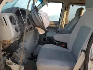 2009 Ford Econoline Passenger XL with VIN 1FMNE11L29DA55878, listed as a Copart auction lot 74945294 with 75,086 mi miles and Salvage title. Bid and sale history available at DreamBid. Image 7.