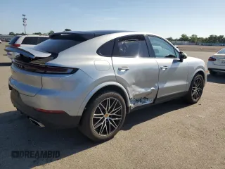 2025 Porsche Cayenne with VIN WP1BA2AY2SDA30021, listed as a Copart auction lot 61084695 with Not provided miles and Salvage title. Bid and sale history available at DreamBid. Image 3.