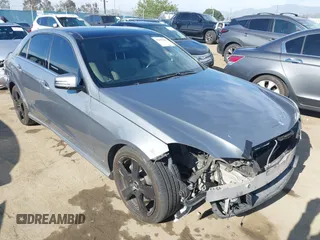 2011 Mercedes-Benz E-Class E 350 Luxury with VIN WDDHF5GB0BA371703, listed as a IAAI auction lot 42009783 with 161,771 mi miles. Bid and sale history available at carsss.com. Image 1.