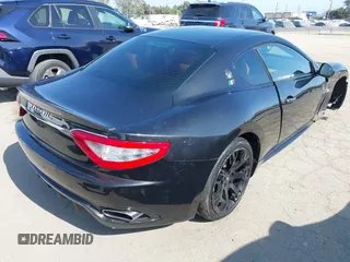 2009 Maserati GranTurismo с VIN ZAMHJ45A590045064, выставлен на аукционе IAAI как лот 42427689 с пробегом 57 113 миль миль и . История ставок и продаж доступна на DreamBid. Изображение 4.