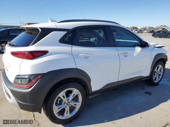 2022 Hyundai Kona SEL with VIN KM8K62AB0NU816124, listed as a Copart auction lot 86074614 with 35,541 mi miles and Salvage Title. Bid and sale history available at carsss.com. Image 3.