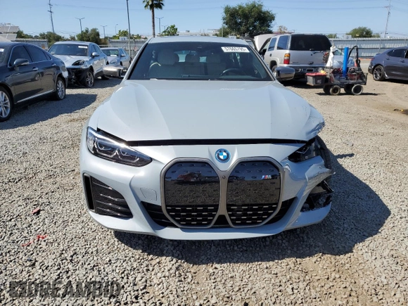 2023 BMW i4 M50 z VIN WBY33AW09PFR22046, wystawiony jako Copart lot #57665795 z przebiegiem 15 101 mil mil oraz Szkoda całkowita • Salvage title. Historia ofert i sprzedaży dostępna na DreamBid. Obrazek 5.